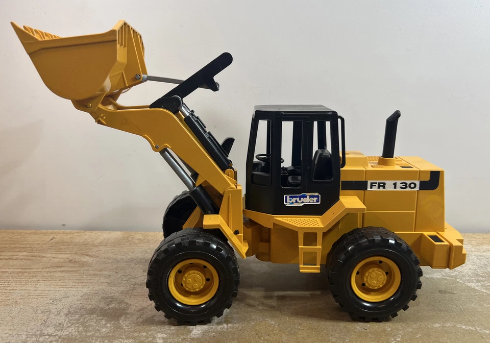 Bruder Front End Articulated Road Loader Yellow FR 130 16" x 7.5" x 6" - Image 2 of 4