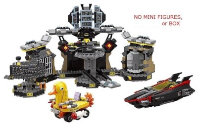 LEGO 70909 - The Batman Movie - Batcave Break-in - NO MINI FIGS