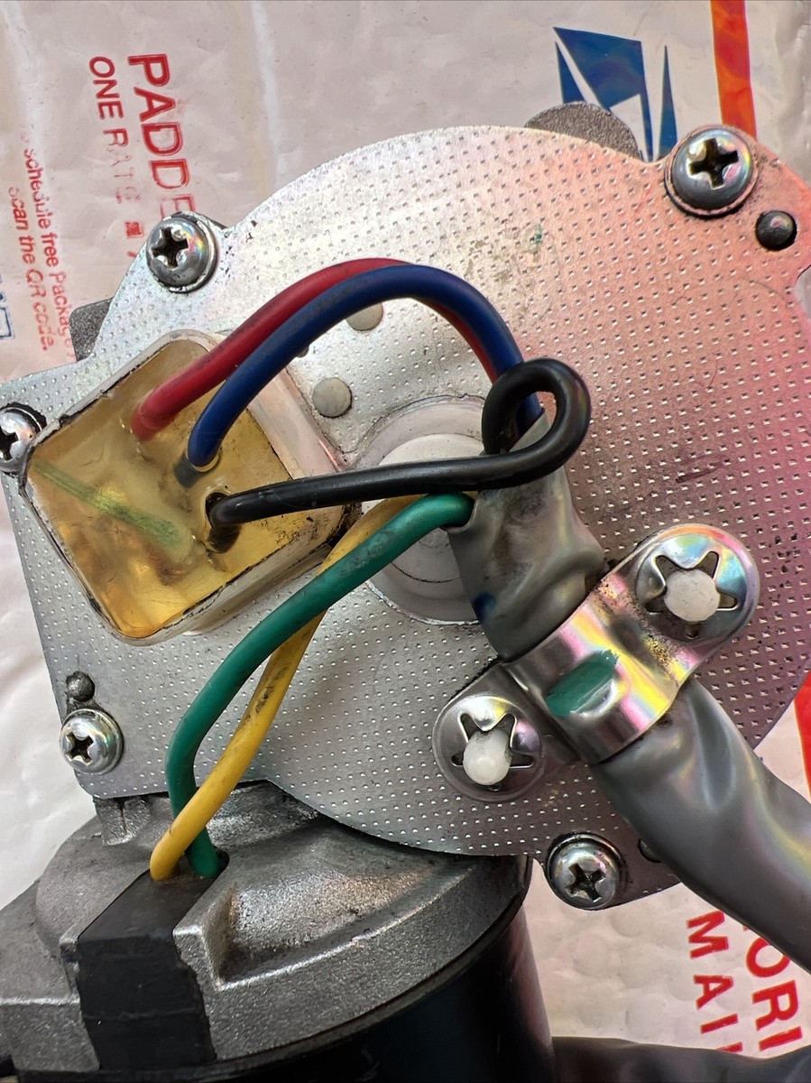 Genuine Volvo 24634544 VN VNL Windshield Wiper Motor
