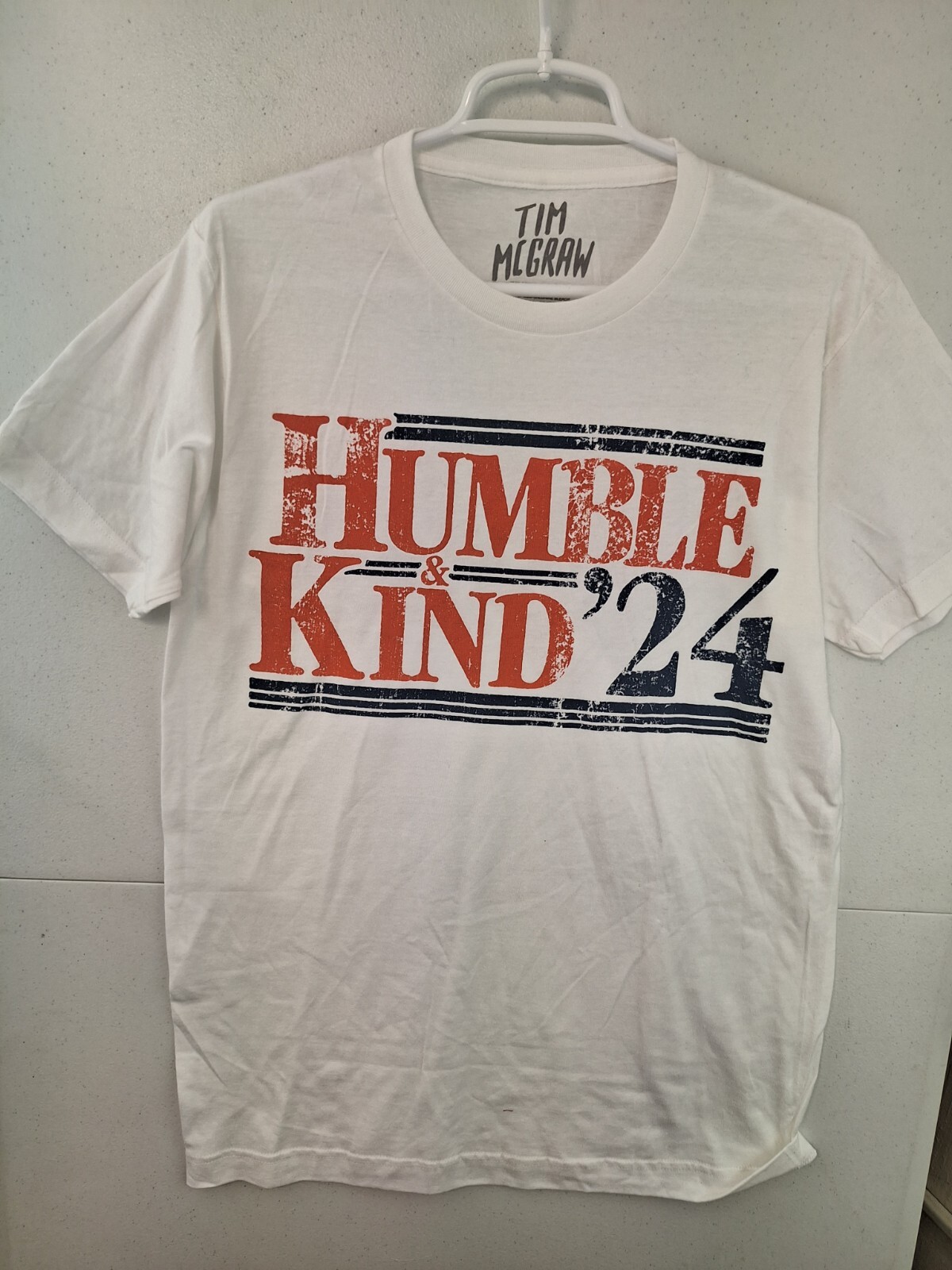 ALTRA T shirt Tim Mcgraw Tour 2024 Umile e Kind 24 adulto media NUOVA