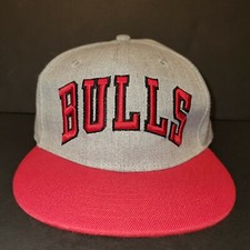 Chicago Bulls Hardwood Classics Snapback Hat Cap Gray Red NBA