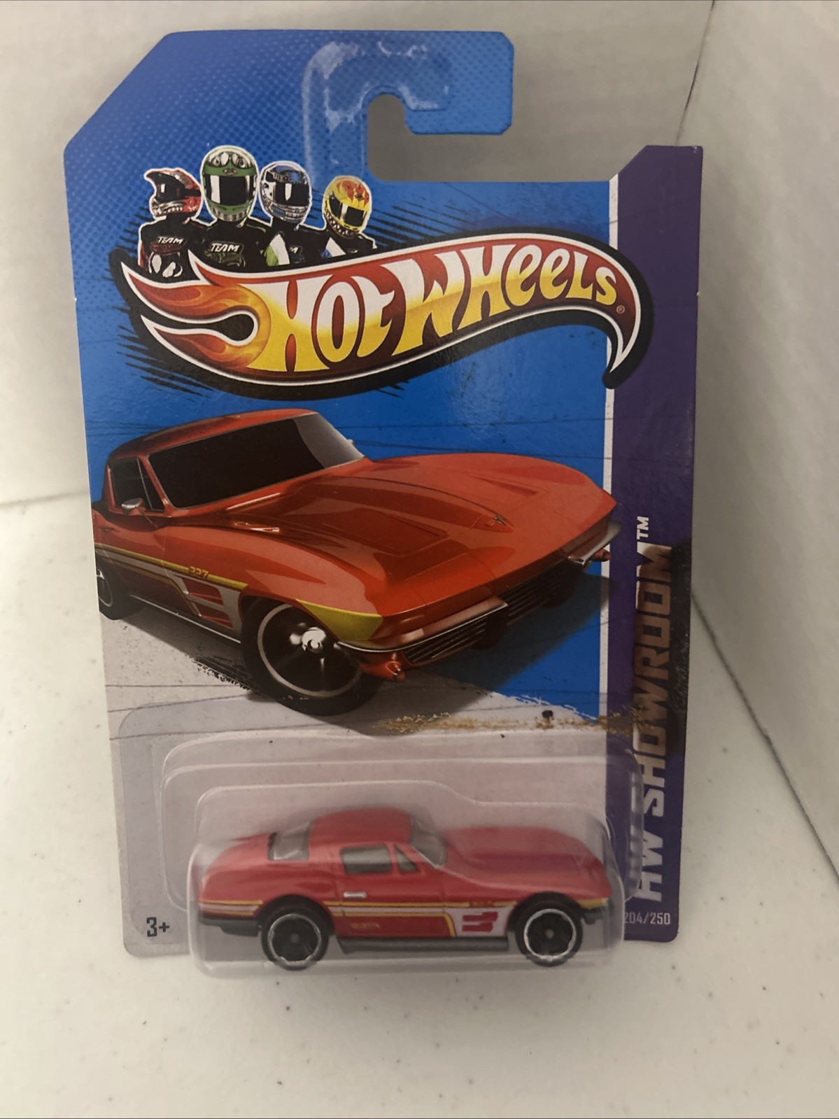 Hot Wheels 2013 HW Showroom '64 Corvette Sting Ray #204/250