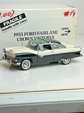 Danbury Mint 1:24 Scale Diecast 1955 Ford Fairlane Crown Victoria With Box