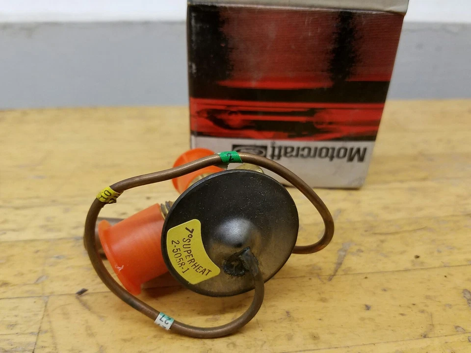 Válvula evaporadora de aire acondicionado Ford Mustang Torino Maverick Cougar Cyclone 1965-1972 nuevo de stock Foto 4 de 4