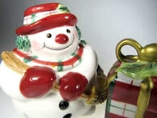 FITZ AND FLOYD  CHRISTMAS PLAID SNOWMAN & GIFT SALT AND PEPPER SET