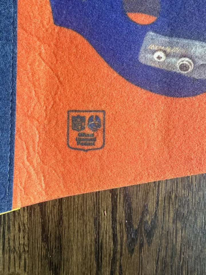 De colección NFL DENVER BRONCOS 2 BARRAS CASCO FIELTRO BANDERÍN Retro Fútbol Americano Foto 2 de 4