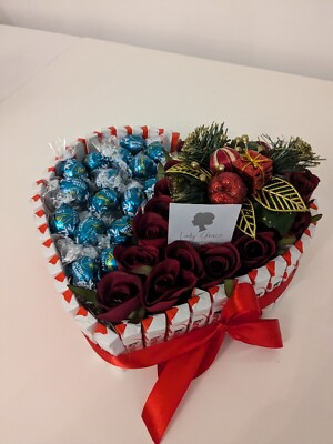 Schokolade Kinder Lindt SC Weihnachten Herz Seidenblumen - Geschenkkorb 
