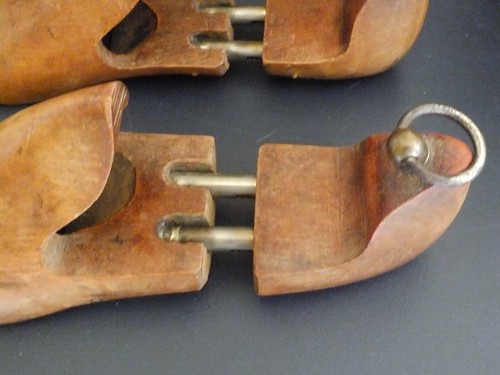 Pair Of Vintage Wooden Folding Decorative Cobblers Shoe Lasts - Picture 2 of 5
