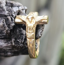 10K Gold Cross Crucifix Christian Catholic Ring - Size 5 - Preowned