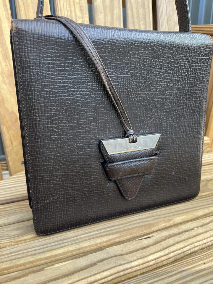 ¡¡Baja de precio!! Bolso Loewe Barcelona marca de lujo cuero marrón precio de venta sugerido por el fabricante de más de $2,000 Foto 2 de 4