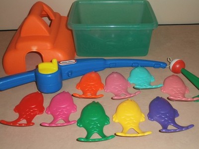 Vintage Little Tikes Cast & Count Toy Fishing Set Fishing Rod Fish & Tackle Box