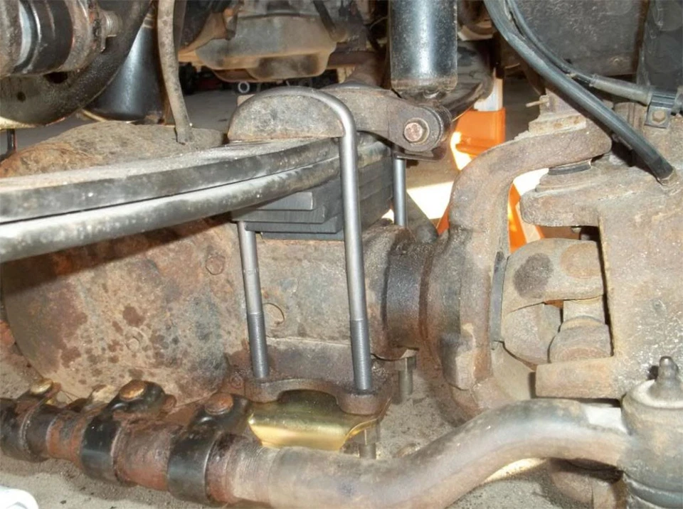 80-86 F250 F350 4" Axle 4WD W/O Aux Front 3" Rear 3" Leveling Lift Kit - Image 3 of 4