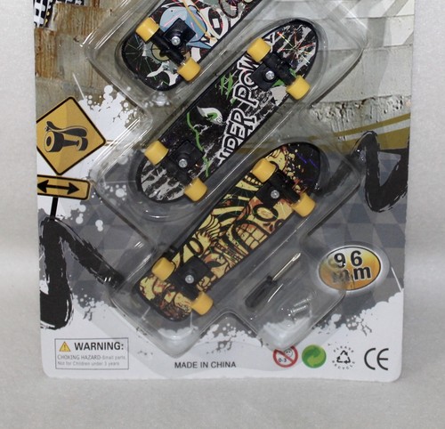 Finger Skate Board Speed People, Super Power, Skulls Set Of 3 IOP New - Picture 4 of 8