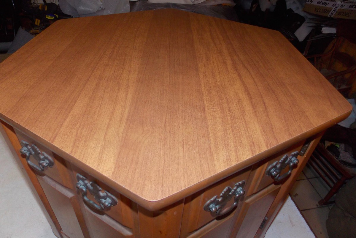 Mid Century Maple Formica Top End Table / Side Table by