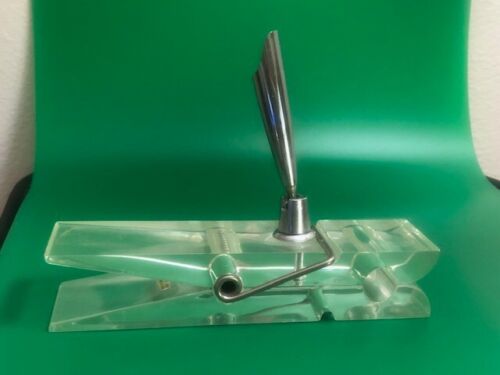 Vintage Lucite Clothespin Desktop Memo & Pen Holder Clear Acrylic - Picture 3 of 4