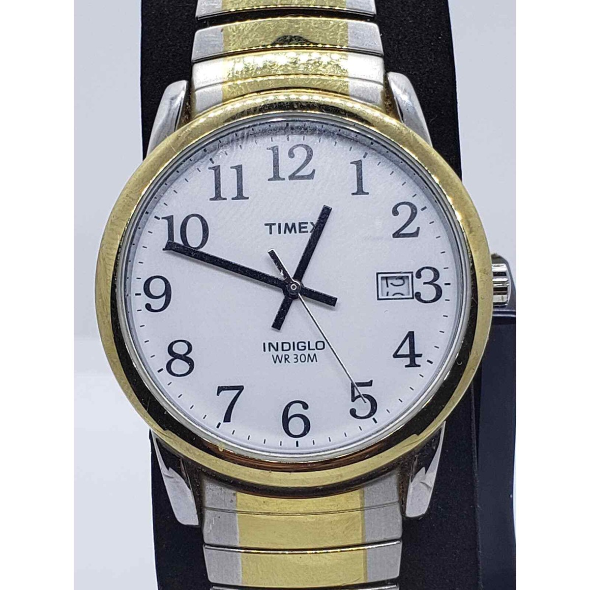 Men's Timex Indiglo watch, Classic style face. Two toned