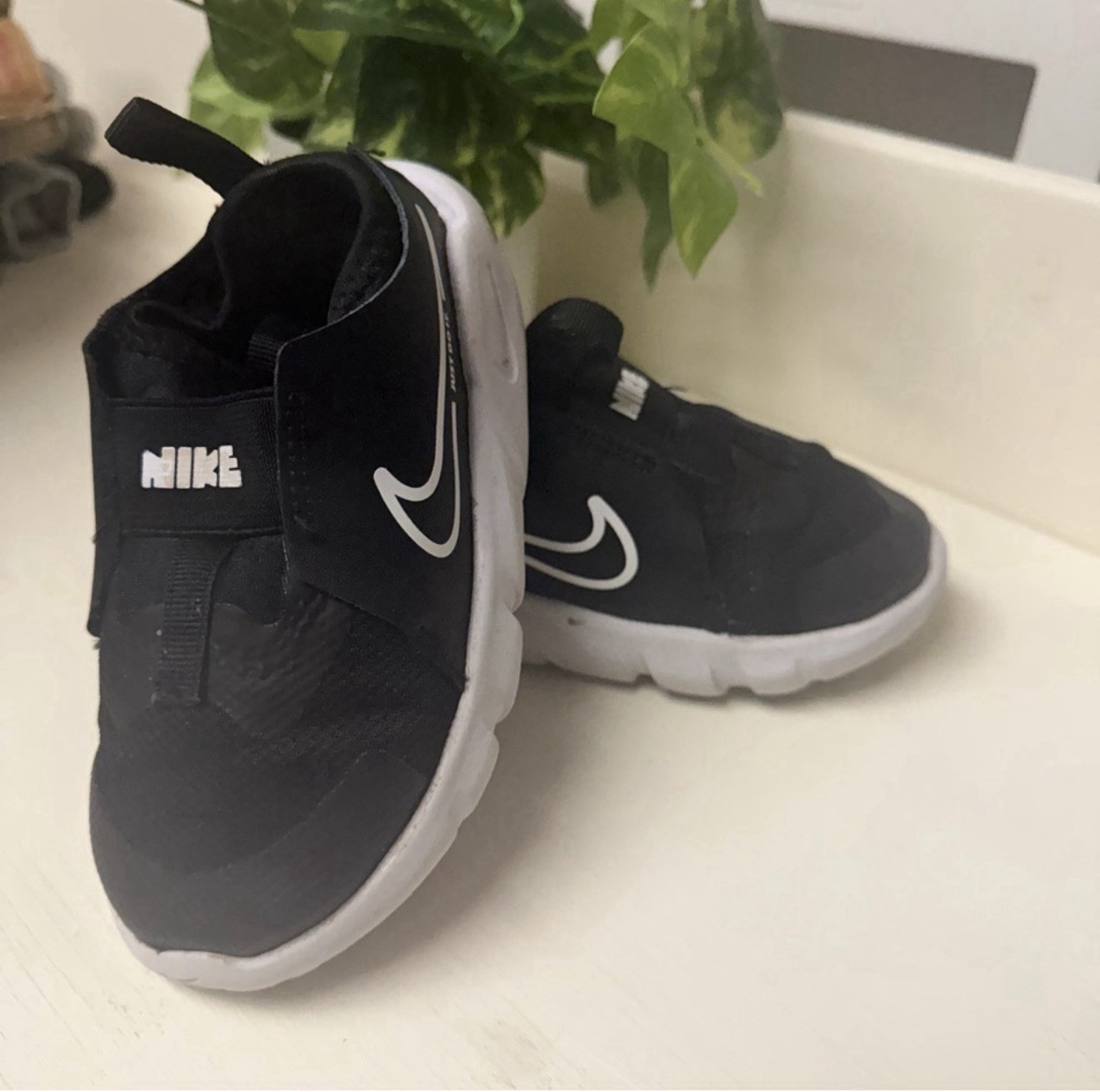 White Swoosh Lightweight Mesh Logo