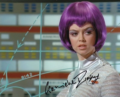 GABRIELLE DRAKE signed Autogramm 20x25cm UFO in Person autograph COA