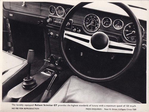 RELIANT SCIMITER GT, LENKRAD & FACIA PERIODE FOTOGRAFIE.