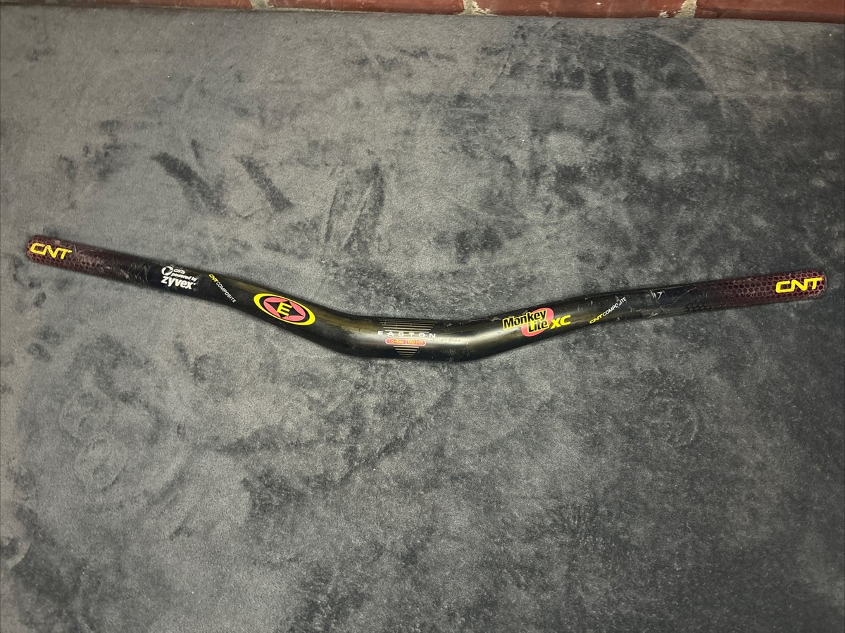 Easton Monkey Lite XC CNT Carbon Lo-Rise Handlebar 660mm Easton Monkey Lite XC CNT Carbon Lo-Rise Handlebar 660mm