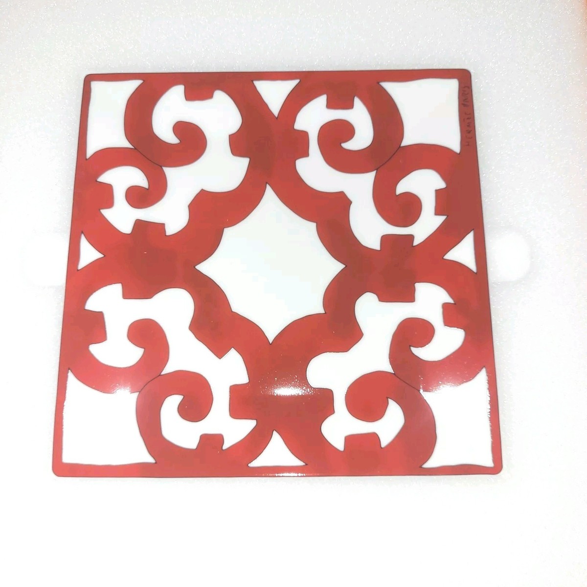 ✨️HERMÈS✨️ BALCON DU GUADALQUIVIR SQUARE PLATE #3 ROUGE