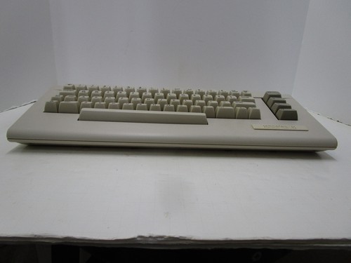 COMMODORE 64C COMPUTER 250469 HEATSINKS IC TESTED AND WORKING LOT #68 - Afbeelding 2 van 16