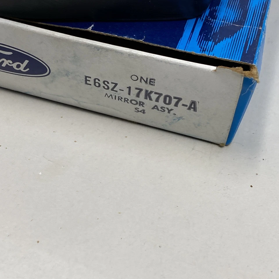 GENUINO FORD 1985/1988 THUNDERBIRD & COUGAR CRISTAL Y ESTUCHE (ESPEJO RETROVISOR LATERAL) R.H. Foto 2 de 3