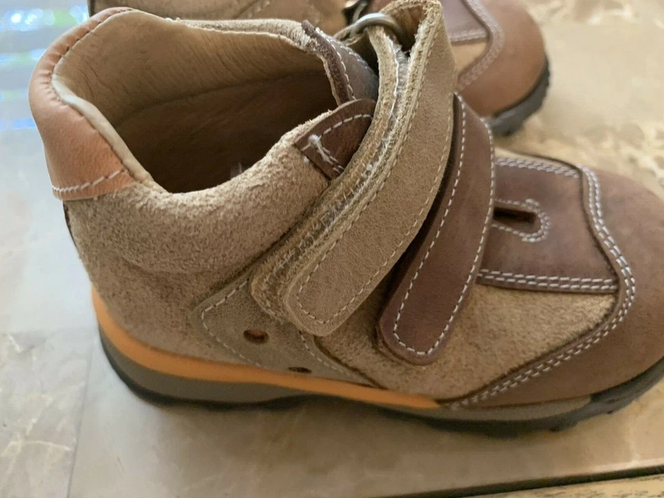 Nuevo en Caja Bebés Niños RSVP Botas Zapatos Tenis Parte Superior Alta 5.5 Euro 21 Adorable Foto 4 de 4