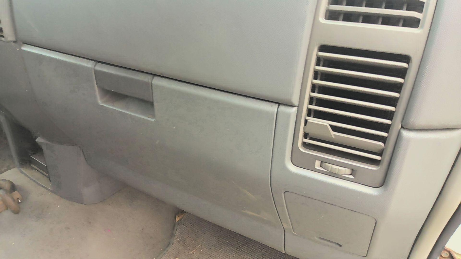 04 NISSAN TITAN Glove Box Sand/steelp