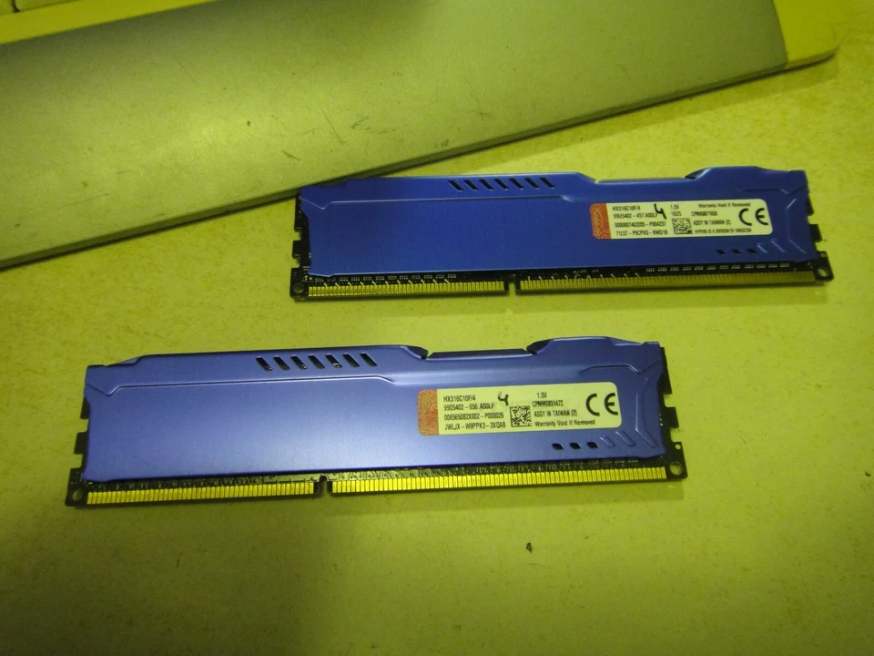 HyperX HX316C10F FURY - Memoria DDR3 color Azul dos en venta España - Image 2 of 4