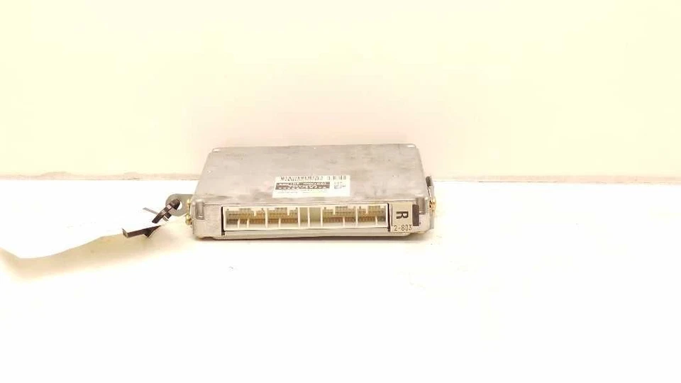 Toyota Celica 2002 motor módulo de control electrónico montaje ECM Foto 2 de 4