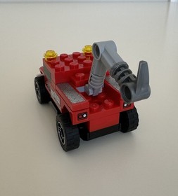 Lego Creator/Racer/Minifigure Lot 5761, 31015, 8301, 8195, 8193 Nearly New