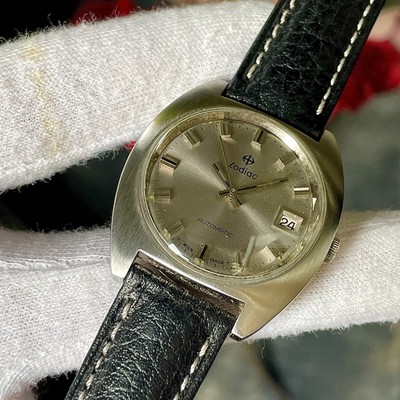 70年代ZODIAC SST 36000 ヴィンテージ スイス製自動巻き時計