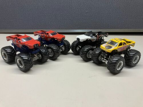 Monster Jam 1:64 Team Scream Lot (Brutus, Wrecking Crew, Spike) Trucks Lot