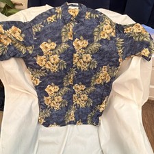 VTG Pierre Cardin Floral Rayon Men's Short Sleeve Hawaiian Button-Up Shirt
