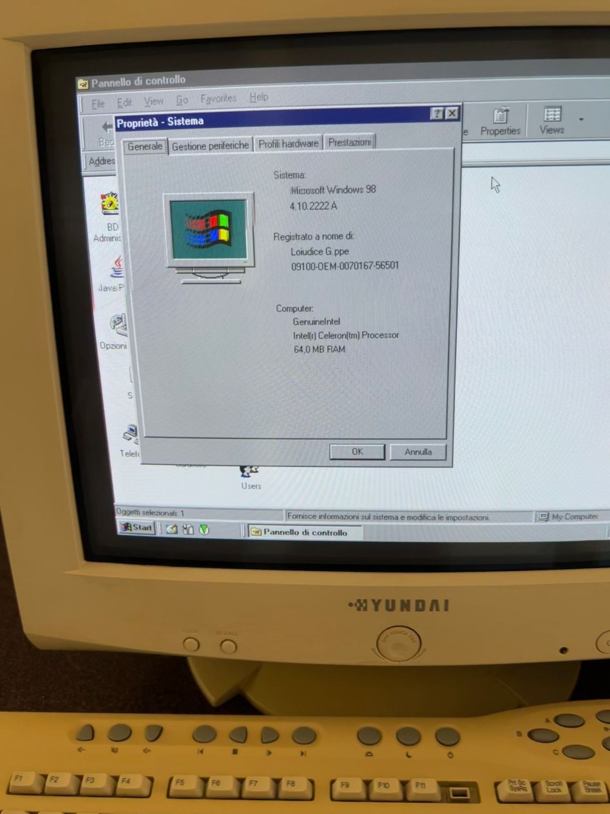PC Vintage Windows XP con monitor CRT Hyundai Deluxscan foto 3