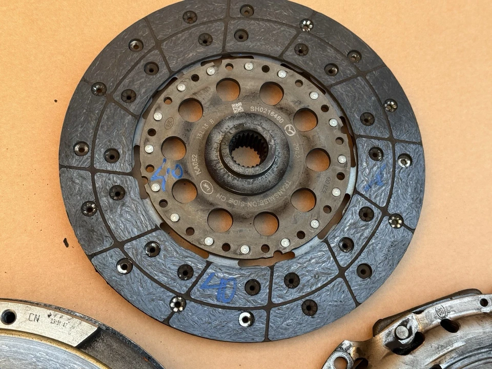 MAZDA CX-5 , 6 GJ GL 2012 - 2017 FLYWHEEL 2.2 DIESEL SKYACTIV MANUAL SH01-16610 — 第 3/4 张图片