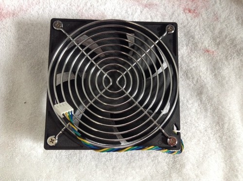 Brand New 03X3948 Lenovo ThinkServer TD340 Fan 12V 0.75A 12CM 4pin PWM - Picture 3 of 4