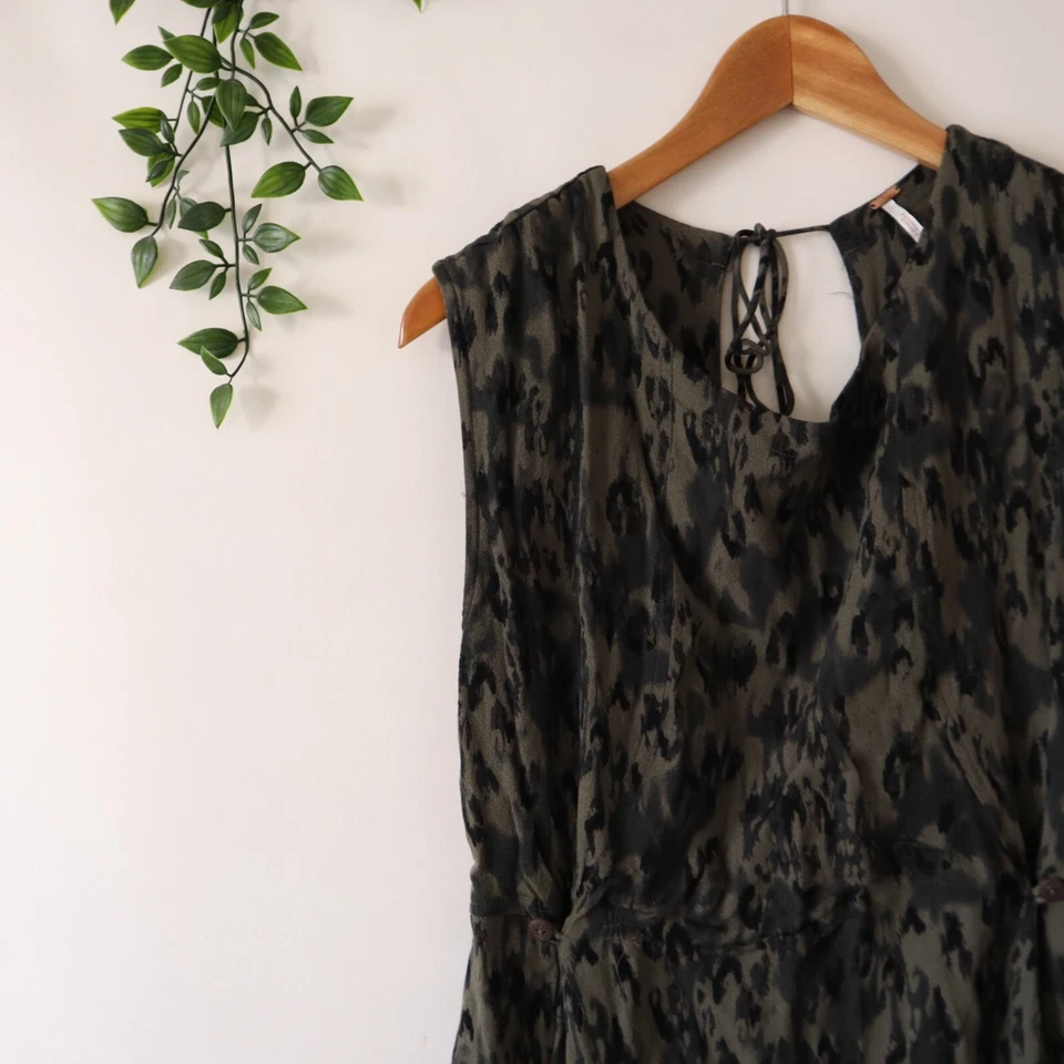 Mini Vestido Free Peope Verde Oscuro Atado Sin Mangas Talla Pequeña Foto 2 de 4