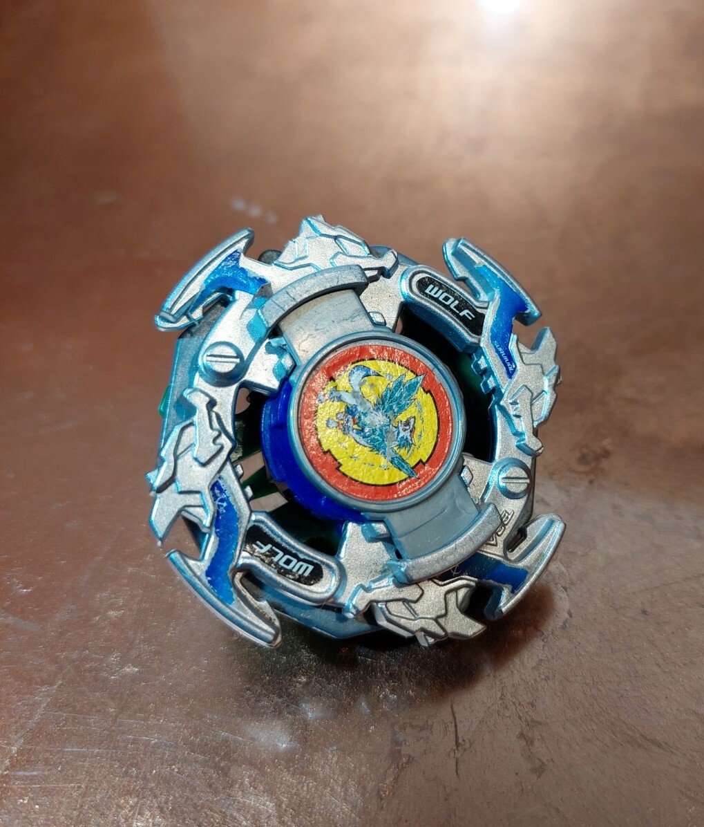 Beyblade Original Hasbro Wolf Retro Blade