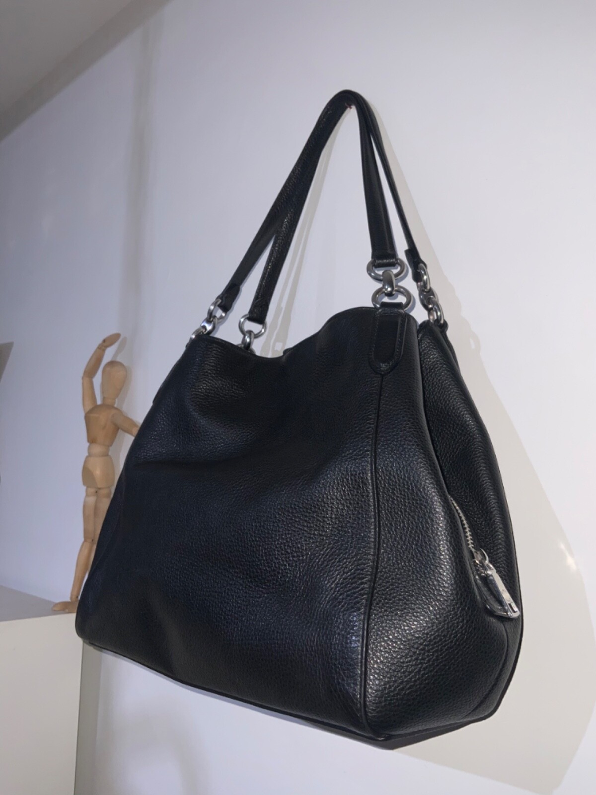 Coach Hallie Pebble Leather Shoulder Bag Black/Chro… Gem