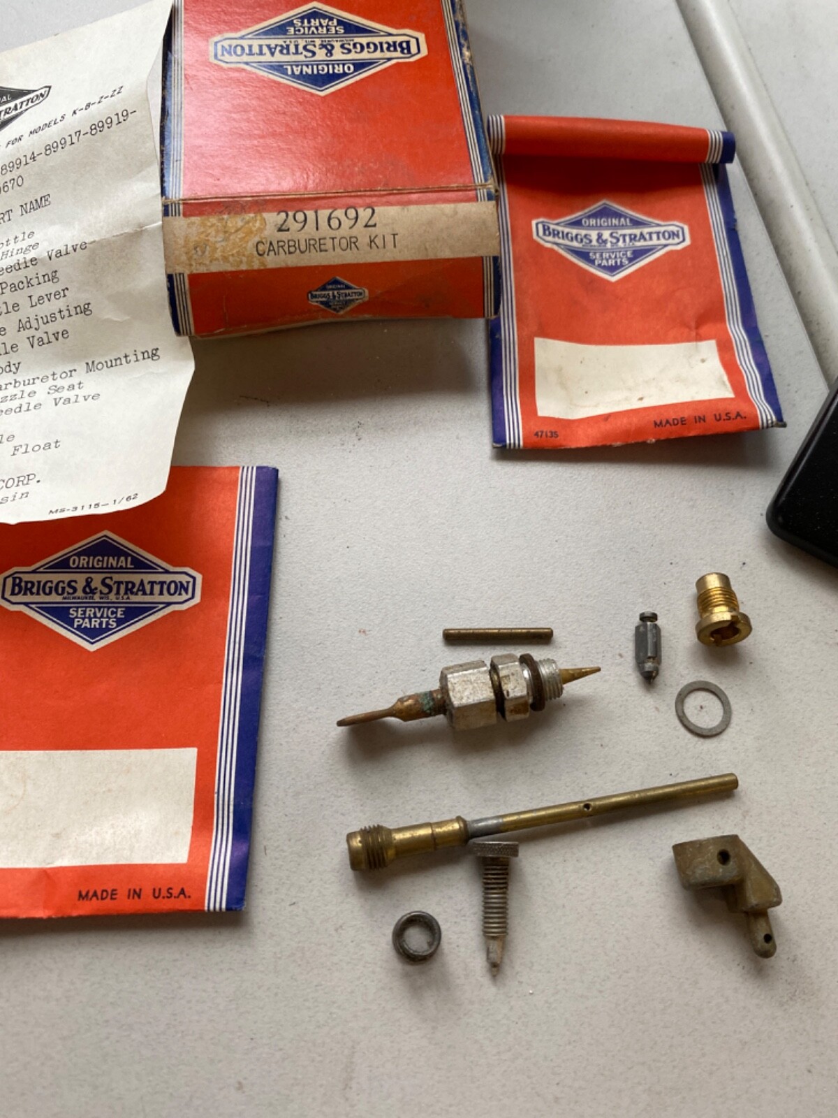 Briggs & Stratton 550 Series 158cc OEM+Briggs+%26+Stratton+291692+Carburetor+Overhaul+Kit+NOS for sale