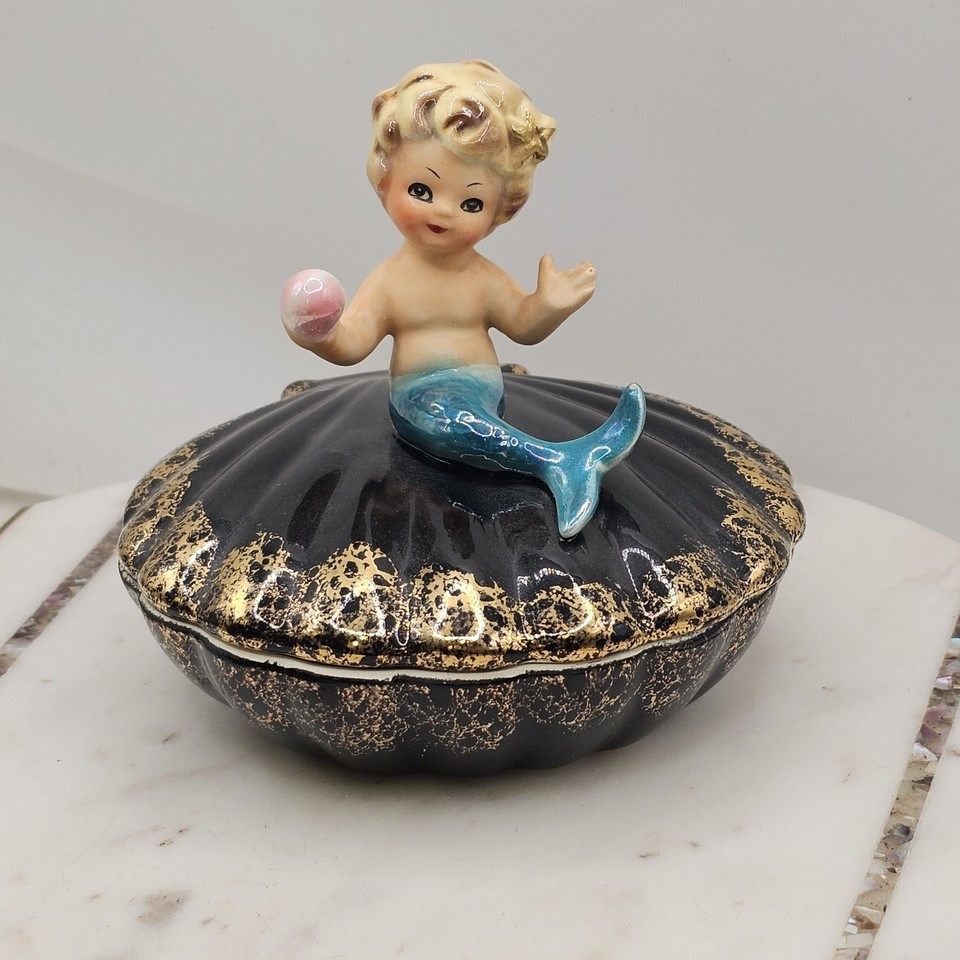 A genuine 1950s Josef Originals ceramic mermaid clam-shell ring box — a collectible mid-century treasure with serious vintage shelf appeal.