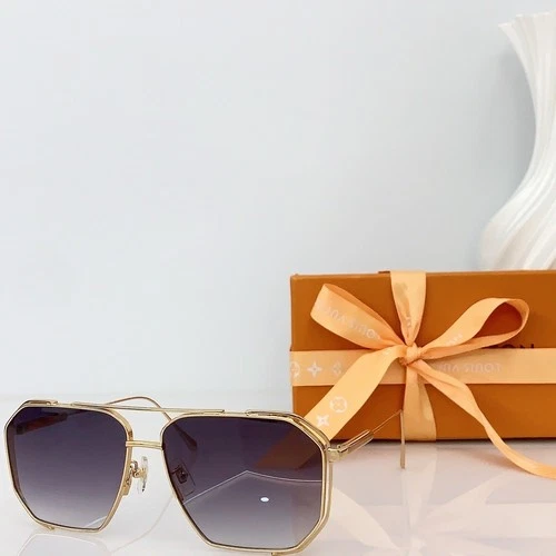 LLOUISV Z1316 Geometric Aviator Sunglasses Gold Frame Gradient Grey Lens 61mm - product listing photo