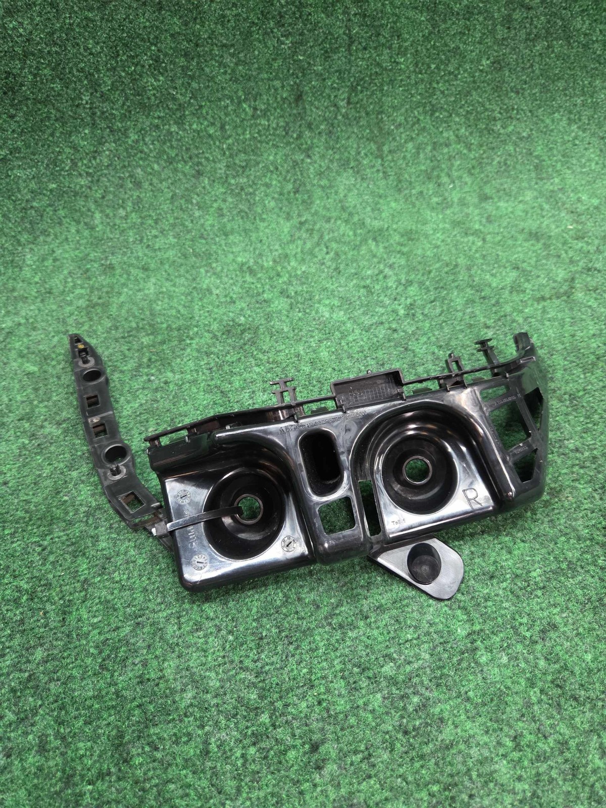2015-2020 Mercedes Gla 250 Right Rear Bumper Bracket Oem A1568850265 A1568850421