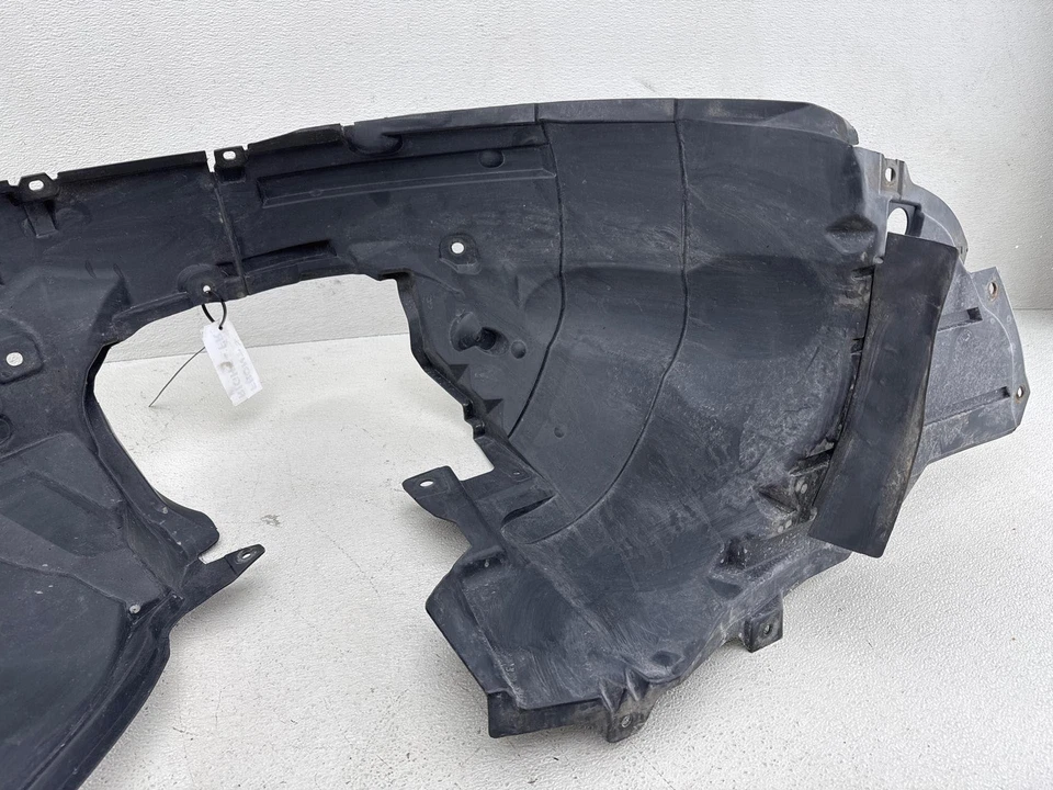 Nissan Sentra 2013-2019 guardabarros delantero derecho protector contra salpicaduras negro fabricante original Foto 3 de 4