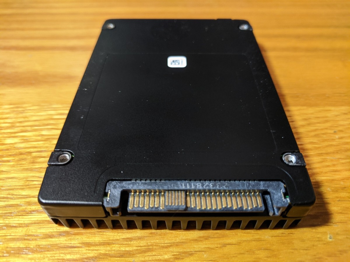 HPE 15.36TB 7500 Pro PCIe 4.0 NVMe 2.5'' U.3 SSD HPE 15.36TB 7500 Pro PCIe 4.0 NVMe 2.5'' U.3 SSD