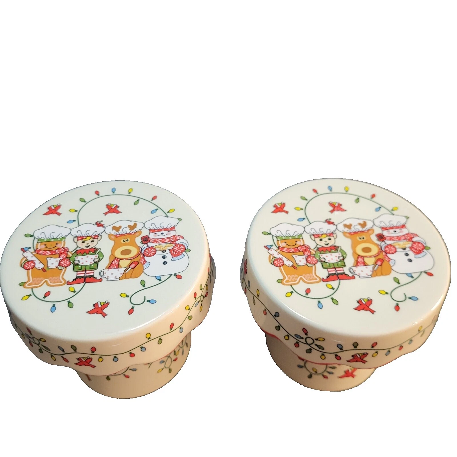 Bolo de Bolinhas de Porcelana e Suportes para Cupcake
