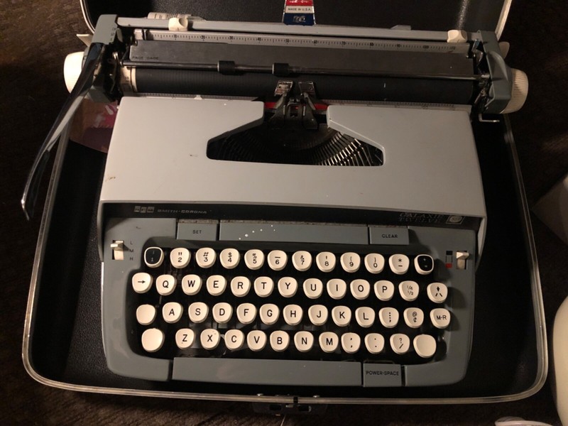 VTG 1960s Smith Corona Galaxie Twelve 12 Portable Typewriter w/case-Orig. Owner