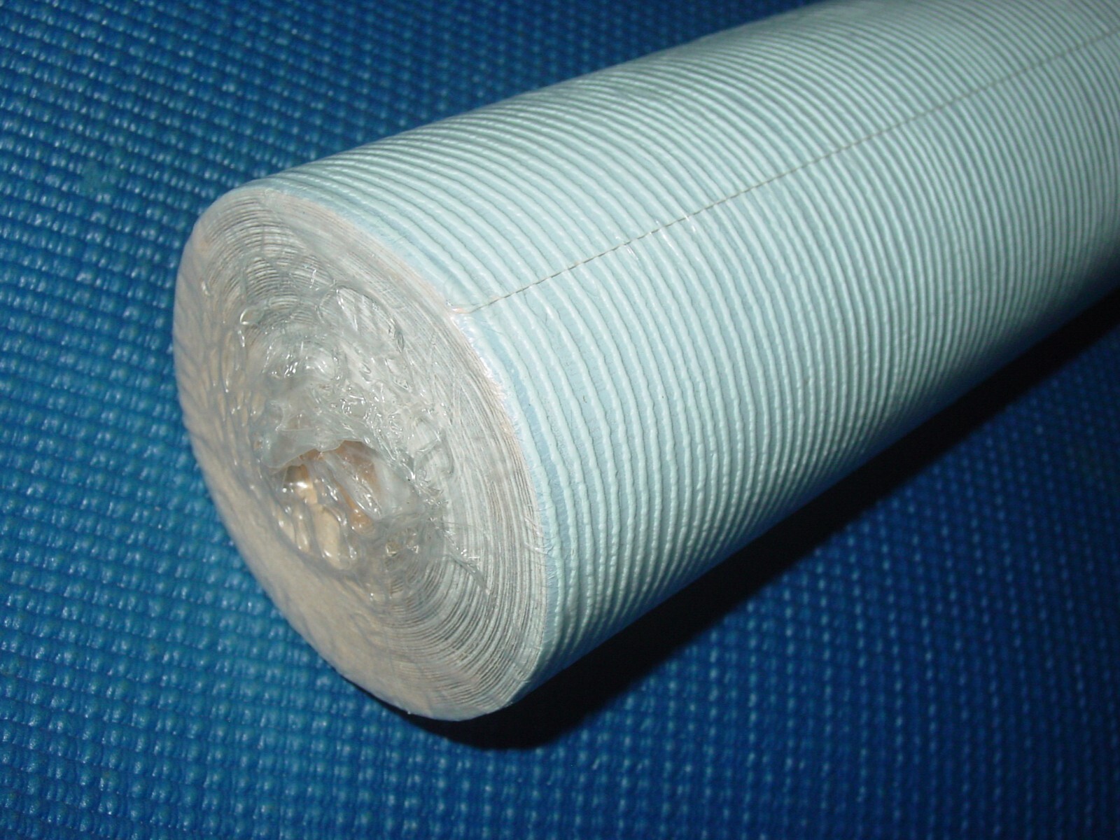 SUNWORTHY DOUBLE ROLL ( 56 SQ FT) PREPASTED BLUE 3 D WHITE RIDGES ...